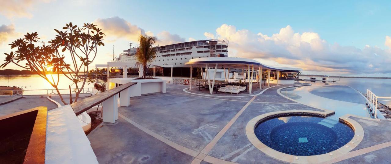 Doulos Phos The Ship Hotel Lagoi Dış mekan fotoğraf
