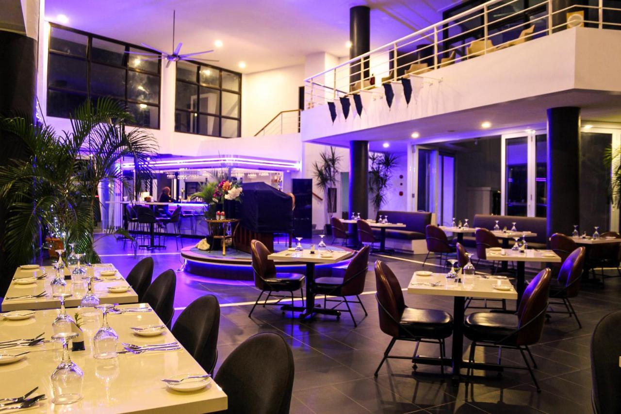Doulos Phos The Ship Hotel Lagoi Dış mekan fotoğraf